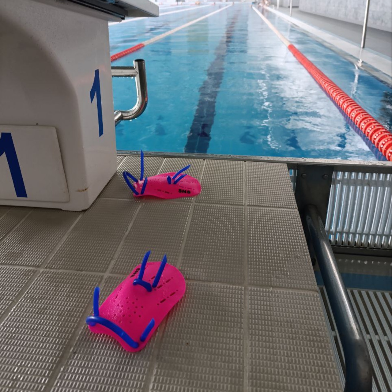 Лопатки для плавання розмір S рожеві S-HS-S-МА