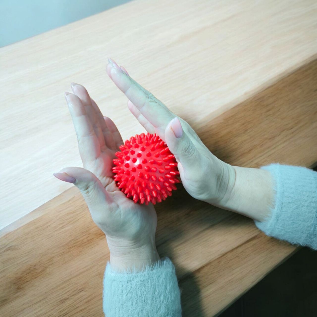 М'яч масажний «Голочки» M75-К червоний