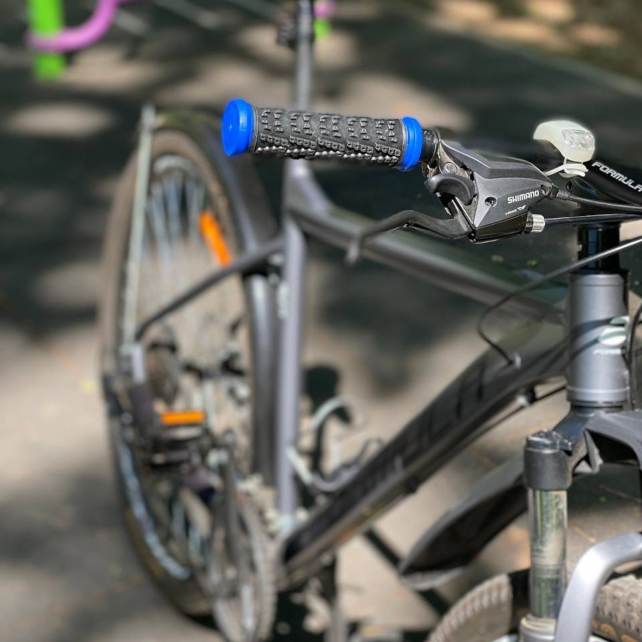 Гріпси ребристі жорсткі з синіми гріпстопами LUS1-blue