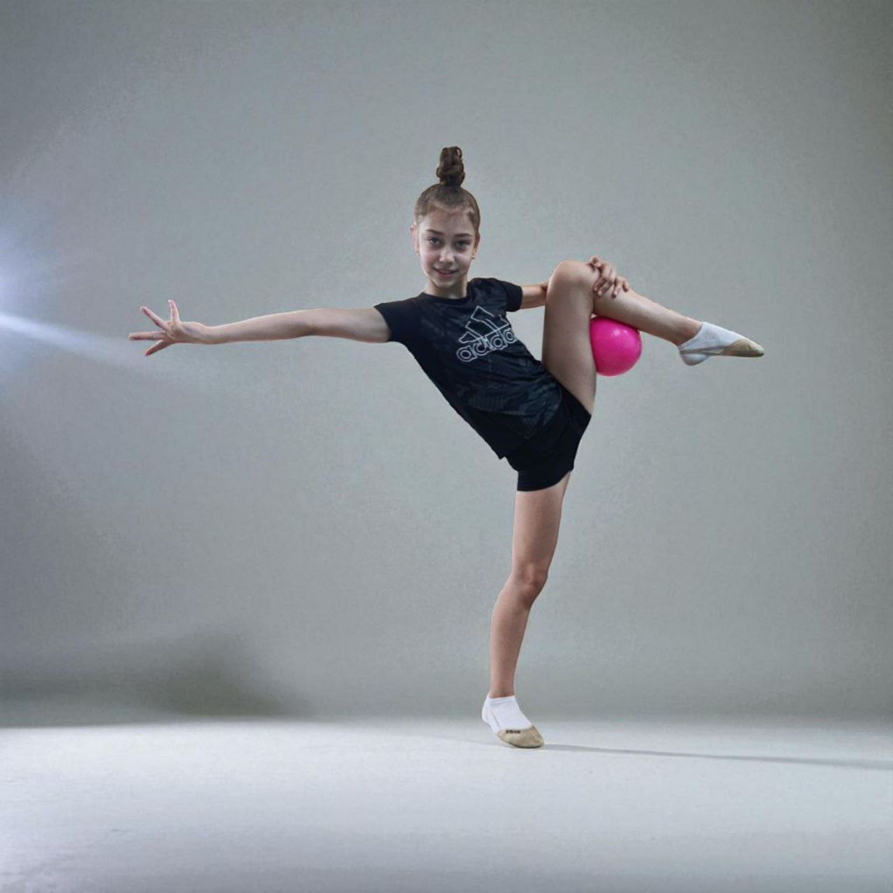 М'яч для художньої гімнастики T11-rose-red 15 см рожевий