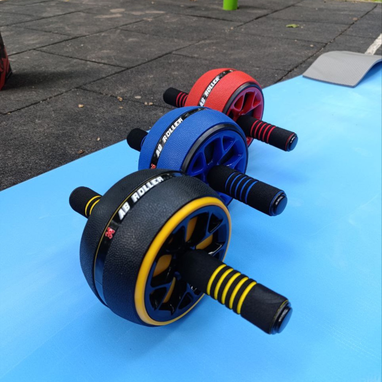 Ролик для преса KKL одноколесний чорно-синій з килимком PO-KKL-blue