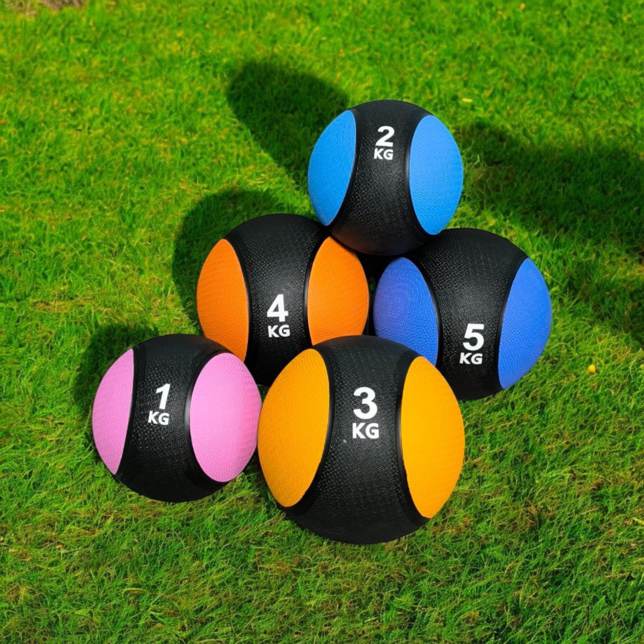 Медбол двокольоровий з відскоком 4 кг MDB2-4kg