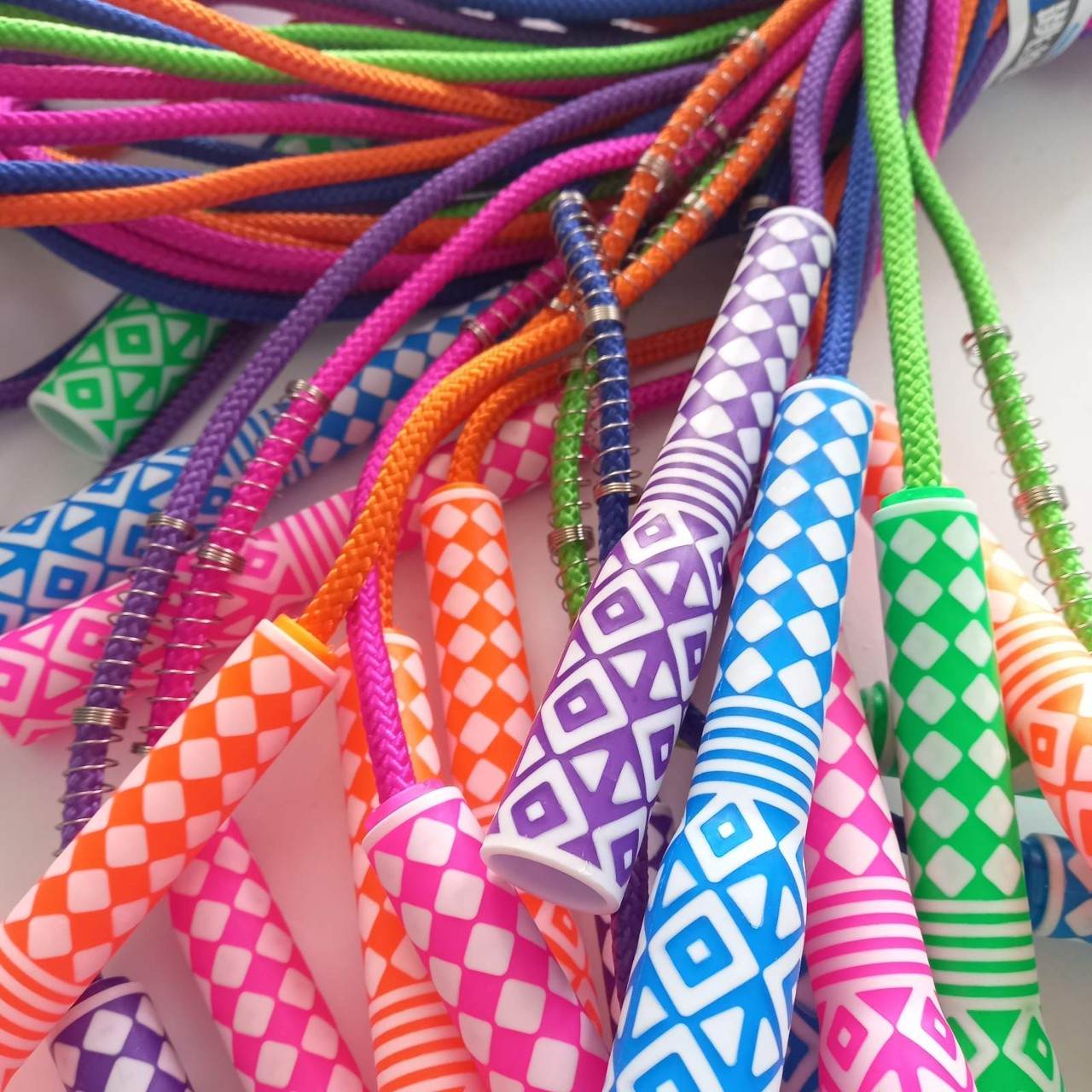 Скакалка мотузкова однотонна 10 шт в упаковці TS-3232